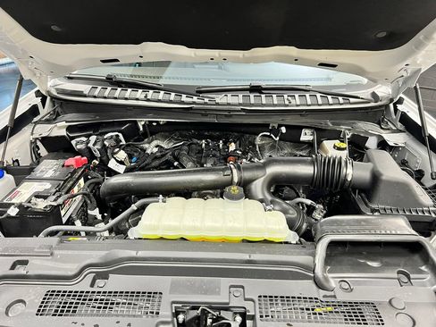 Used 2025 Ford Expedition Max Platinum AWD/4WD image 27
