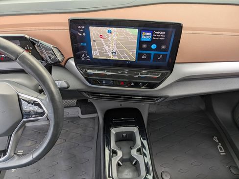 Certified 2022 Volkswagen ID.4 Pro S w/ Gradient Package image 17