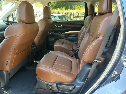 Used 2025 Subaru Ascent Touring AWD/4WD image 11