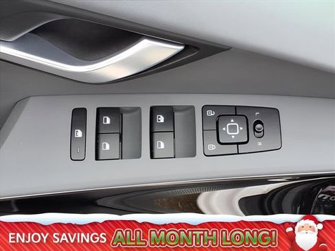 Used 2024 Kia Niro EX image 16