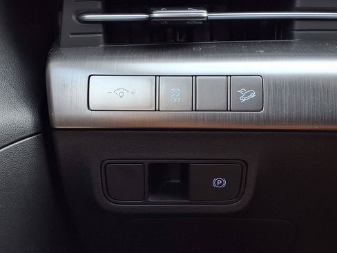 Used 2025 Hyundai Kona SEL AWD/4WD image 14