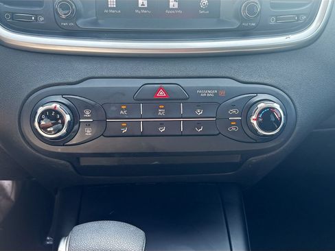 Used 2019 Kia Sorento FWD image 15