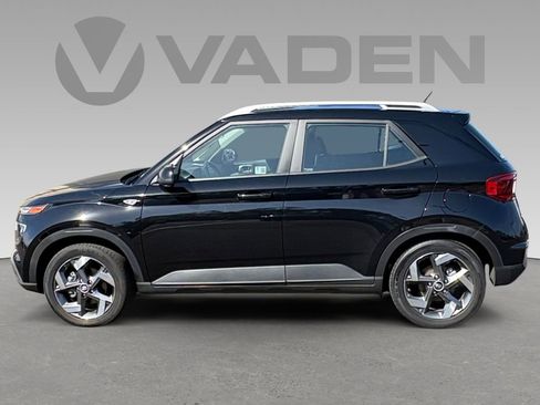 Used 2024 Hyundai Venue SEL image 6