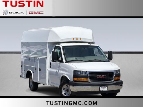 New 2025 GMC Savana 3500 w/ Power Convenience Package RWD image 1