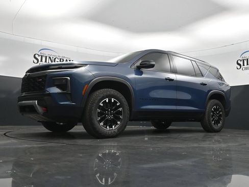 Used 2024 Chevrolet Traverse Z71 w/ LPO, Floor Liner Package AWD/4WD image 28