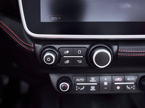 Used 2020 Ferrari Portofino RWD image 69