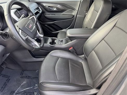 Used 2024 GMC Terrain SLT image 14