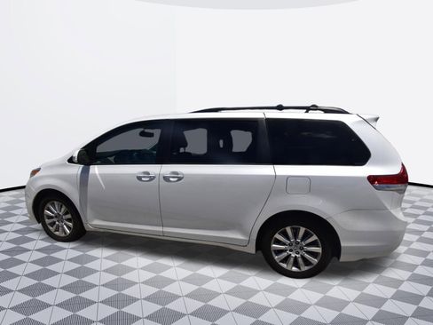 Used 2013 Toyota Sienna Limited AWD/4WD image 6