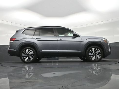 Used 2024 Volkswagen Atlas SE FWD image 28