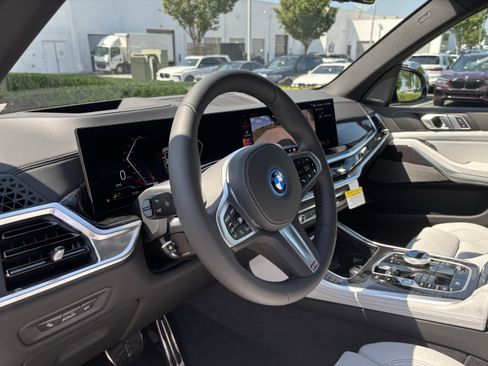 New 2026 BMW X5 xDrive50e w/ Executive Package AWD/4WD image 17
