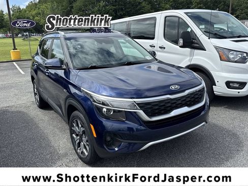 Used 2021 Kia Seltos EX AWD/4WD image 1