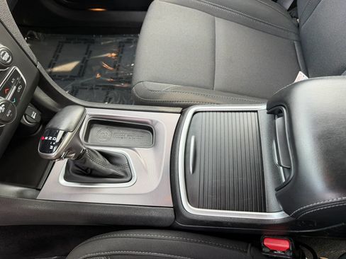 Used 2019 Dodge Charger SXT AWD/4WD image 28