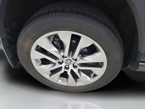 Used 2021 Toyota RAV4 XLE Premium AWD/4WD image 14