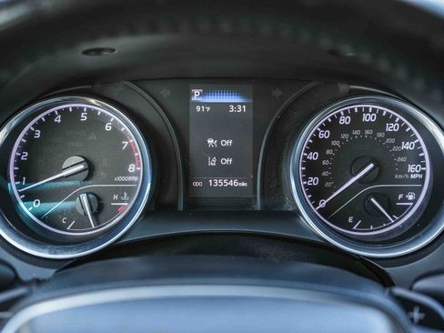 Used 2019 Toyota Camry SE FWD image 22