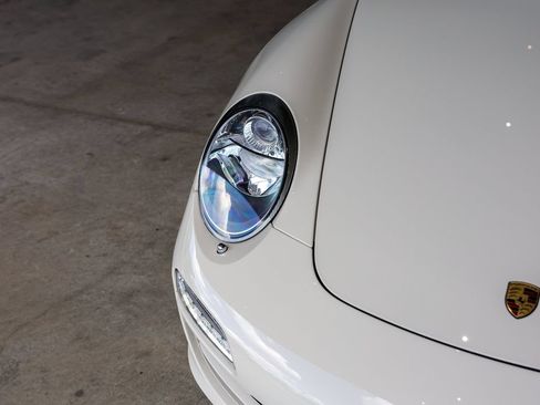 Used 2010 Porsche 911 Carrera S RWD image 11