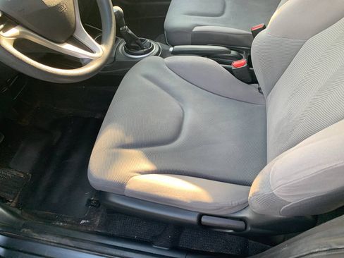 Used 2013 Honda Fit image 9
