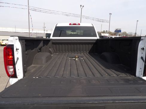 Used 2024 GMC Sierra 3500 Pro RWD image 9