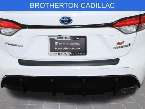 Used 2024 Toyota Corolla SE w/ SE Package FWD image 15