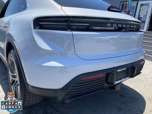 Used 2025 Porsche Macan 4S Electric AWD/4WD image 87