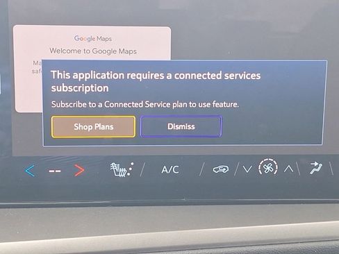 Used 2025 Chevrolet Traverse LT image 45