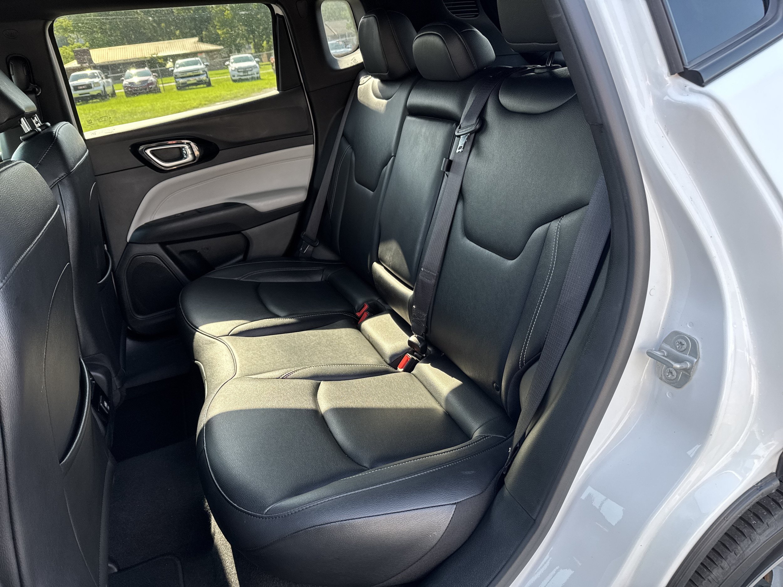 Used 2025 Jeep Compass Limited AWD/4WD image 23