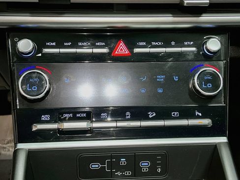 Used 2025 Hyundai Santa Fe XRT AWD/4WD image 16