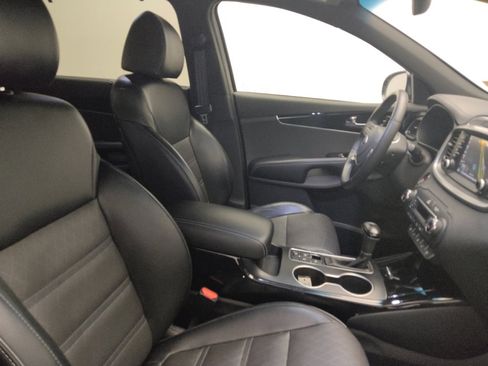 Used 2019 Kia Sorento SX FWD image 21