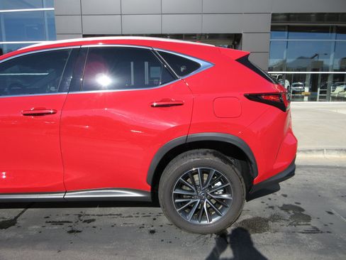 Used 2024 Lexus NX 350h AWD w/ Vision Package image 4