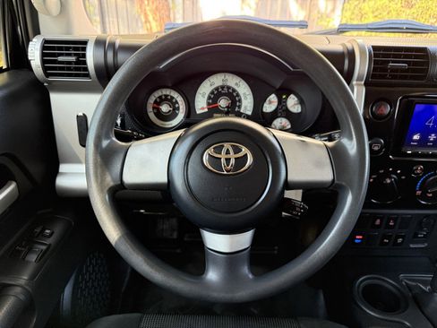 Used 2007 Toyota FJ Cruiser 4WD image 23