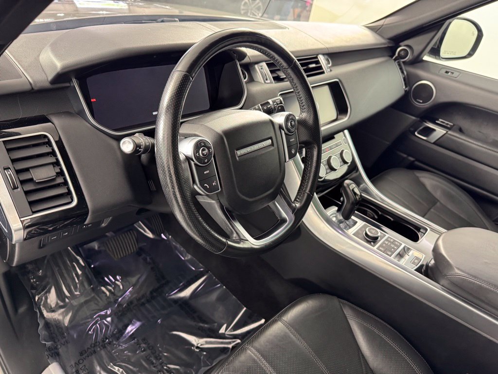 Used 2017 Land Rover Range Rover Sport Supercharged AWD/4WD image 14