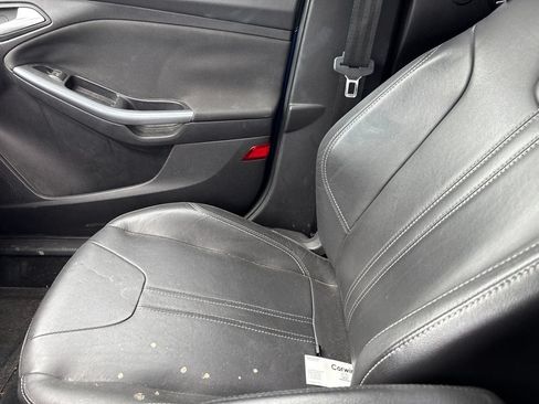Used 2012 Ford Focus Titanium FWD image 14
