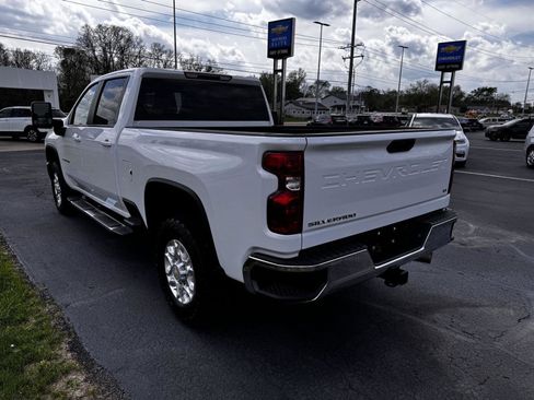 Used 2025 Chevrolet Silverado 2500 LT AWD/4WD image 4