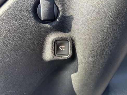 Used 2022 Jeep Compass Limited w/ Elite Group image 30