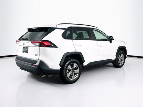 Used 2025 Toyota RAV4 XLE image 9