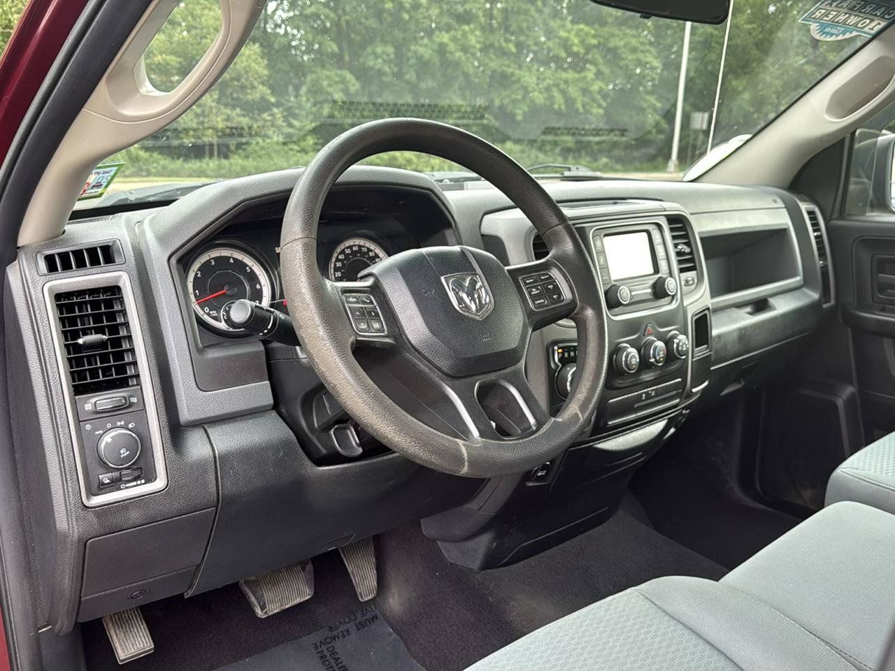Used 2018 RAM 1500 Express AWD/4WD image 11