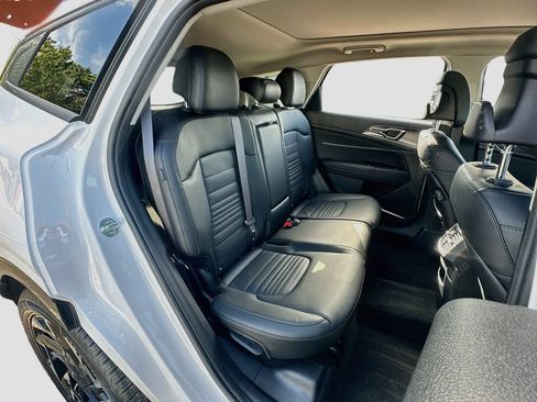 Certified 2024 Kia Sportage SX FWD image 28