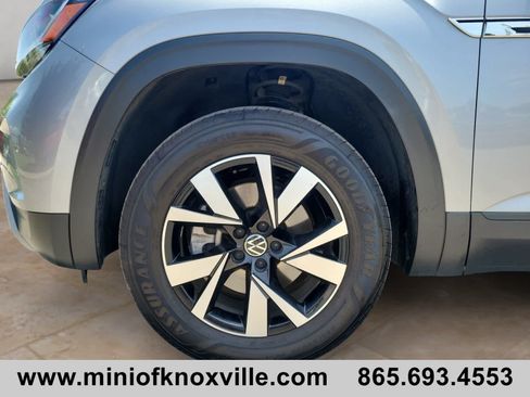 Used 2022 Volkswagen Atlas Cross Sport SE FWD image 9