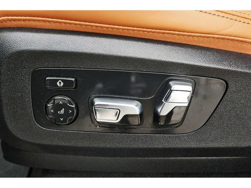 Used 2025 BMW X5 xDrive40i AWD/4WD image 27