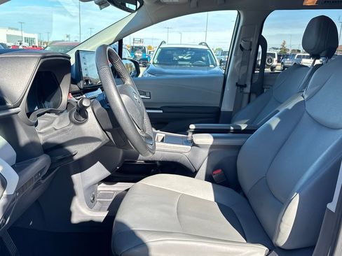 Used 2023 Toyota Sienna XLE image 15
