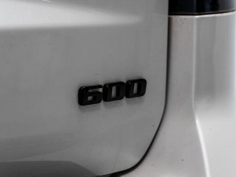 Used 2024 Cadillac Escalade Sport Platinum w/ LPO, ONYX Package AWD/4WD image 39