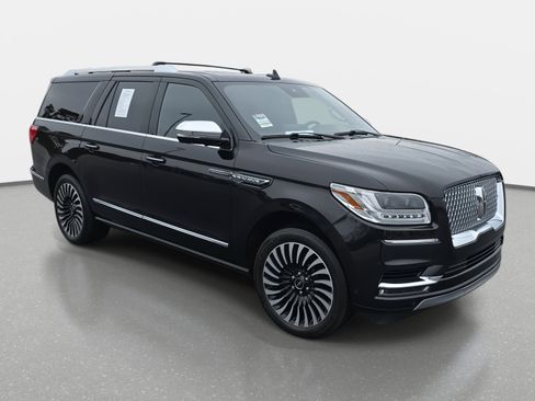 Used 2021 Lincoln Navigator L Black Label w/ Cargo Convenience Package image 3