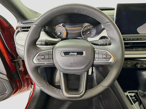 Used 2025 Jeep Compass Limited AWD/4WD image 15
