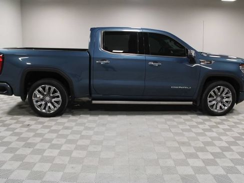 Used 2025 GMC Sierra 1500 Denali w/ Denali Reserve Package AWD/4WD image 12