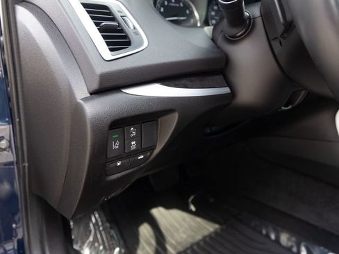 Used 2018 Acura TLX FWD image 12