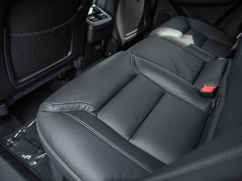 New 2026 Volvo XC60 B5 Ultra w/ Protection Package Premier image 36