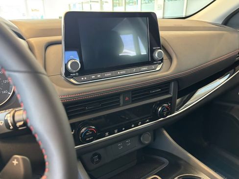 New 2026 Nissan Rogue SV AWD/4WD image 17