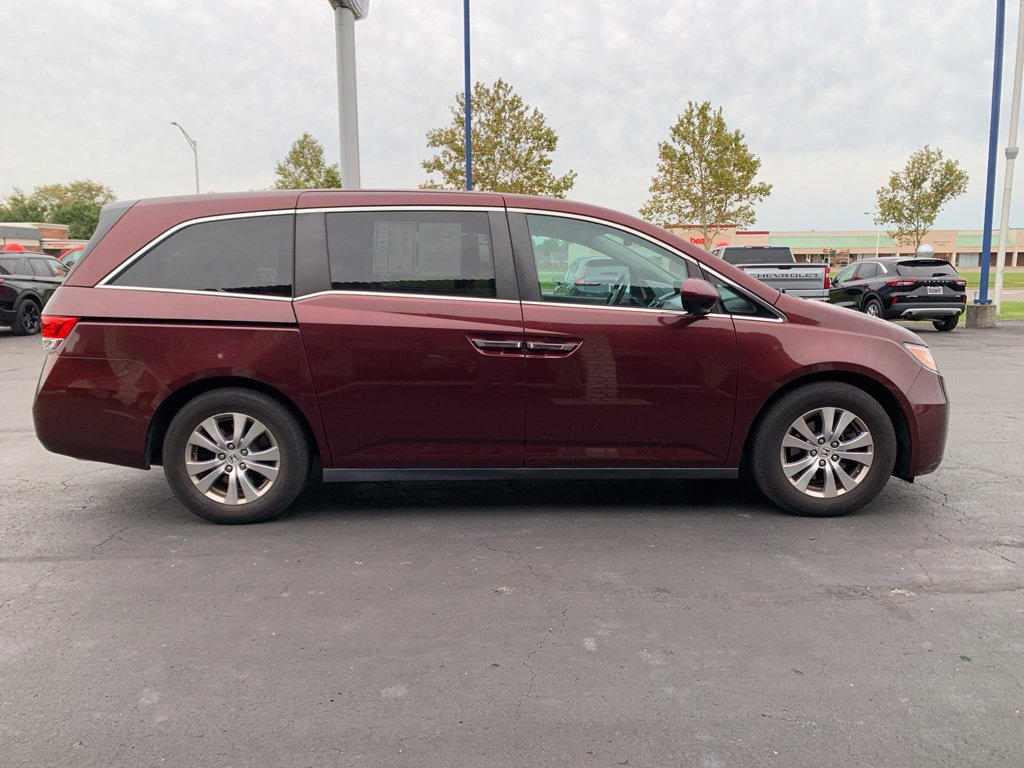 Used 2016 Honda Odyssey SE image 2