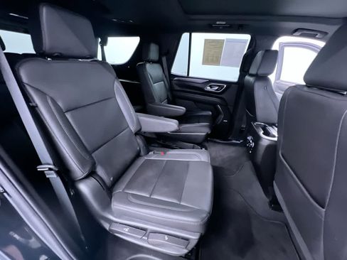 Used 2023 Chevrolet Tahoe Z71 w/ Luxury Package AWD/4WD image 37