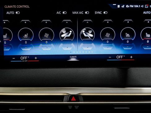 Used 2022 BMW iX xDrive50 w/ Sport Package image 23