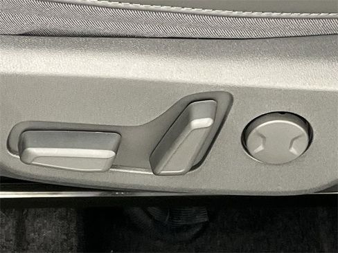 New 2026 Kia Niro EX image 12